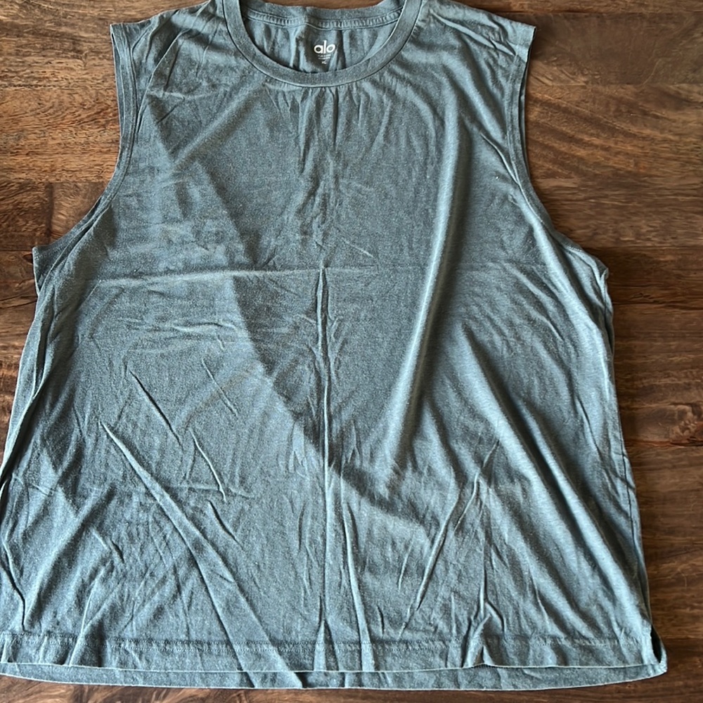 XL triumph muscle tank